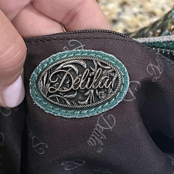 Delila Embroidered Green Skeleton Crossbody Leather Bag - Picture 8 of 11